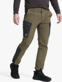 RevolutionRace Ulkoiluhousut, Vaellushousut & Retkeilyhousut – Vihreä – Verge Stretch Cargo Pants Miehet Light Moss Gray/Anthracite, Koko:M