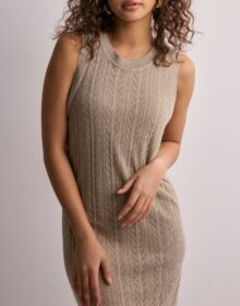 Selected Femme Beige – Slfhennah Sl Knit Dress