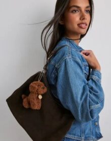 STICKYBESTIE Ruskea – Fluffy Poodle Charm
