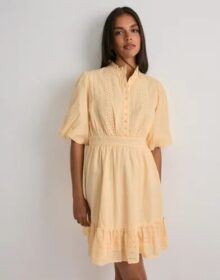 Vero Moda Keltainen – Vmclover 2/4 High Neck Short Dress