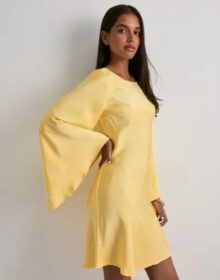 Vero Moda Keltainen – Vmkamile Wide Sleeve Short Dress Ex