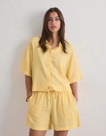 Vero Moda Keltainen – Vmlinn 2/4 Short Shirt Wvn Noos