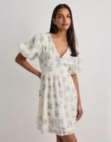 Vero Moda Kukallinen – Vmbella 2/4 V-Neck Short Dress Wvn