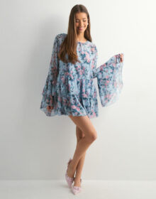 Vero Moda Kukallinen – Vmstarry Ls Ruffle Mini Dress Exp