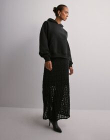 Vero Moda Musta – Vmivania Mw Ankle Lace Skirt Vma