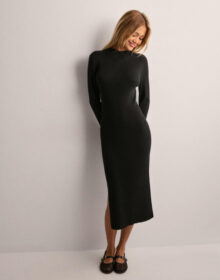 Vero Moda Musta – Vmlynzi Ls Calf Knit Dress Vma Noos
