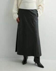 Vero Moda Musta – Vmolive Hw Coated Ankle Skirt Prm