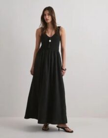 Vero Moda Musta – Vmvally Sl Long Dress Jrs Noos