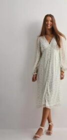 Vero Moda Valkoinen – Vmsmilla Ls V-Neck Calf Dress Wvn G