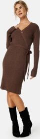 VILA Ril Wrap L/S Knit Dress Shaved Chocolate Det L